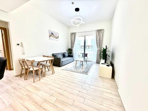 Comfort Meets Style 2BR in Oxford Residence, Dubai (foto 8)