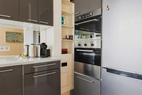Modern apartment -1BR-3P- Trocadero - image 4