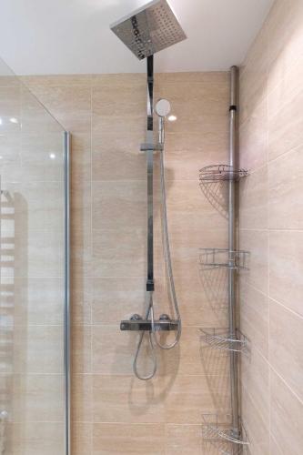 Modern apartment -1BR-3P- Trocadero - image 6
