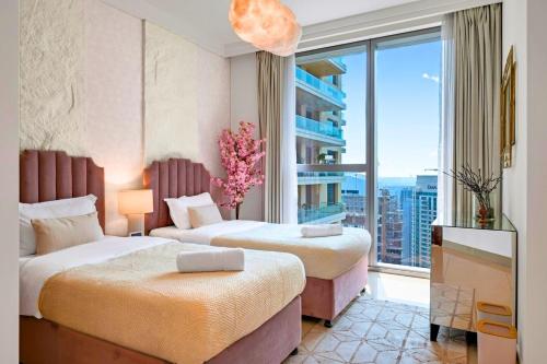 Cosmic Address 2BR Burj Views above Dubai Mall - By Maxx Value Homes, Dubai (photo 7)