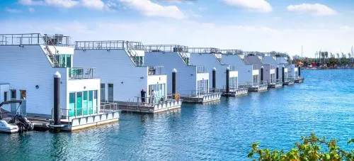 Schleikubus – Ihr schwimmendes Ferienparadies im OstseeResort Olpenitz in Olpenitz, Deutschland