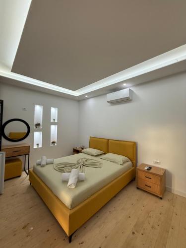 Jofri Rooms, Himarë