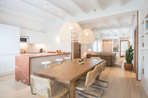 Mediterranean Retreat with 4-Bedroom, 3-Bath Apartment in Barcelona, Barcelona (Foto 10)