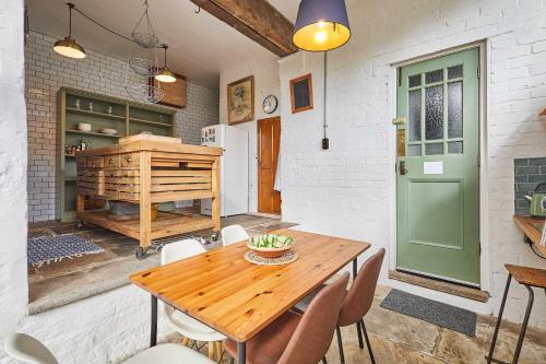Konyha, Host & Stay - The Artist's House in Hebden Bridge