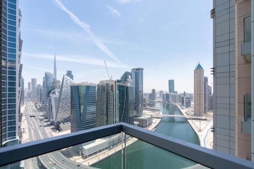 Bellaviu Holiday Homes,1BR Elegant Stay, Noora Tower, Business Bay, Dubai (Foto 9)