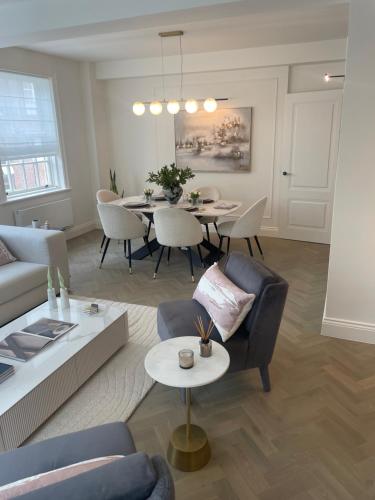 Hyde Park Gate Hotel – London
