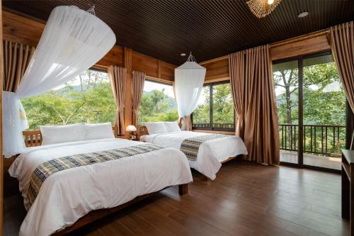 One-Bedroom Chalet with Forest View