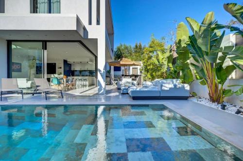 SUPERBE Villa PISCINE moderne - Cap brun - plage de Toulon