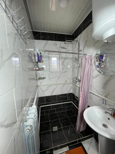 Kf guest house 2 in Shabdan