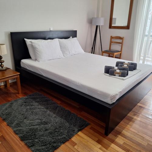 MARIAS APARTMENT SMART KEY BOX by PROJECT 86 IKE in Agrinion