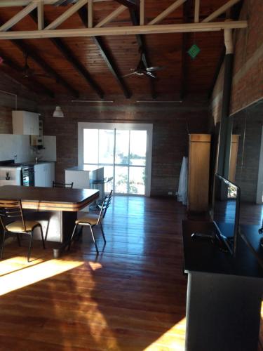 Luminoso Loft cercano rio Grdro Baigorria - Cochera opcional in 셀레도니오 에스칼라다