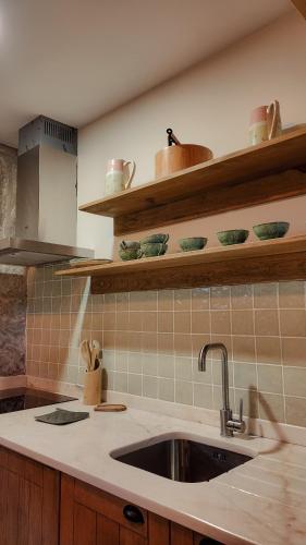 2 bedrooms, 3 beds