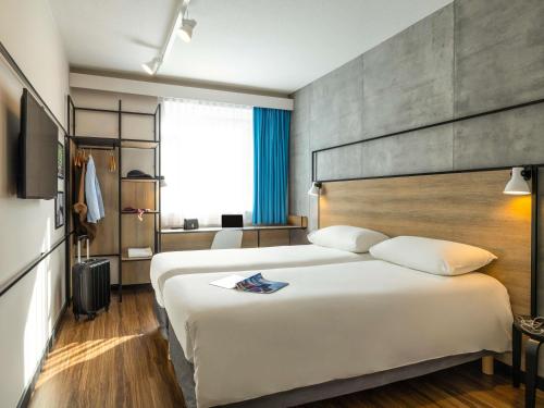 1 twin bed