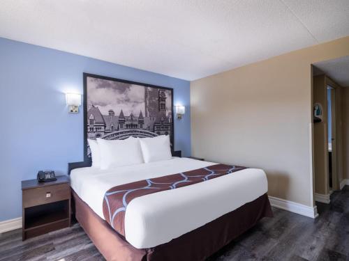Super 8 by Wyndham Toronto East ON, Торонто (фото 7)