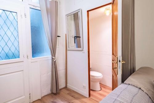 6 Guests Flat in heart of Paris - Pompidou - image 8