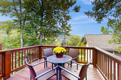 Bears Loft in Beech Mountain, USA