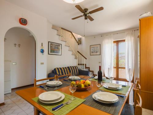 Holiday Home Casa Claudia by Interhome in 麗都迪卡馬約雷