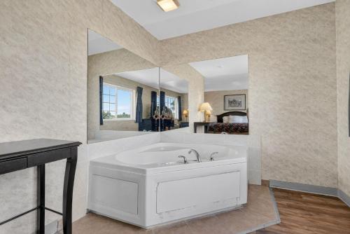 Colfax Inn by Marifah