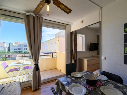 Apartment Gruissan Port-5 by Interhome
