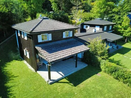 Holiday Home Haus direkt am Ossiacher See by Interhome in Annenheim, Österreich