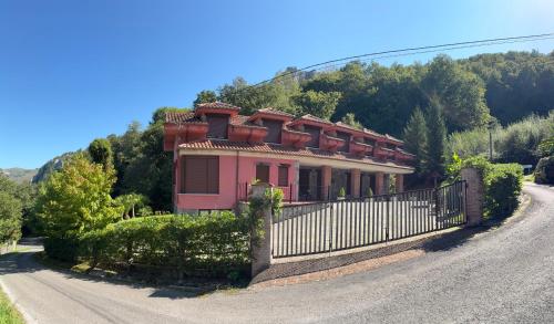 A szálláshely kívülről, Apartamentos rurales FlordeLinto in San Roque De Riomiera