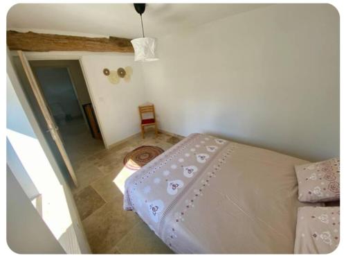 La maison d'en face in Mailly-Le-Chateau