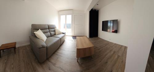 Villa-appartement de 70 m2 a Agde near Basalte