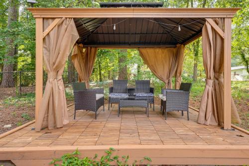 5 Mi to Town Pet-Friendly Retreat in Marietta! in Смірна (Джорджія)