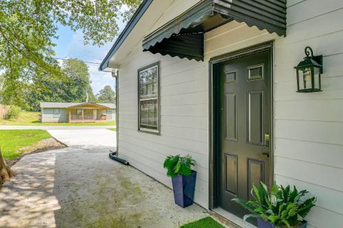 5 Mi to Town Pet-Friendly Retreat in Marietta! in Смірна (Джорджія)