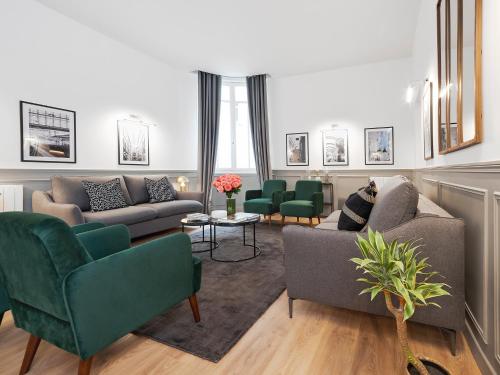 LivinParis - Luxury AC 4 Bedrooms Arc de Triomphe, Paříž