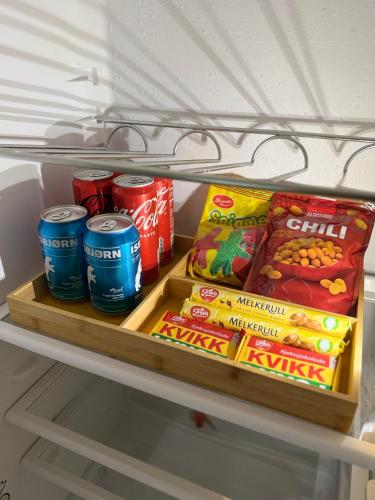 Stor leilighet nær flyplass, buss og natur in 科瓦洛斯勒塔