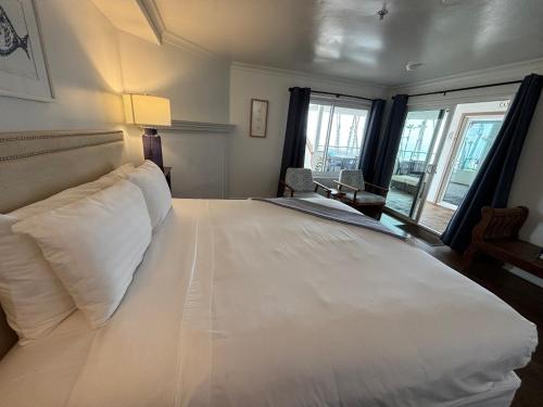 Casa Tropicana Room Type - Standard King Room