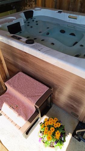 อ่างแช่น้ำร้อน, Eperkert Vendégház (Eperkert Vendeghaz) in ปารัด