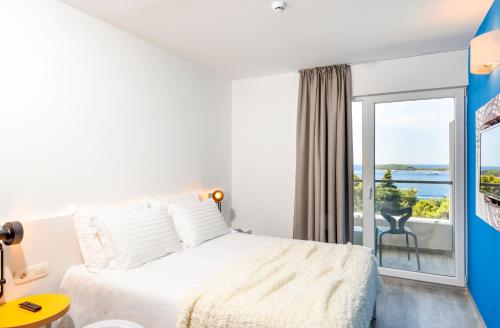 Pharos Hvar Hotel - image 10