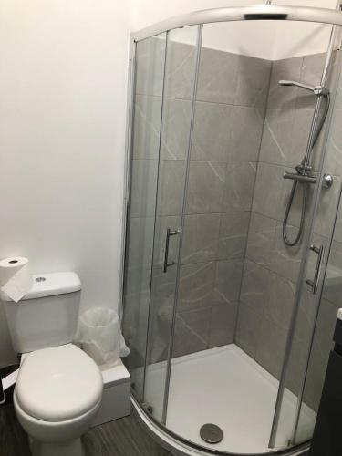 Green-Lodge Triple Double & Single Rooms Near LFC Anfield Free Street Parking 24-7, Liverpool (photo 5)