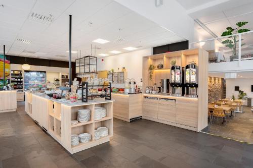 Aiden by Best Western Haugesund Airport - 로비