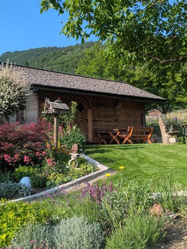 Kert, Bachbauer am Attersee in Weyregg Am Attersee