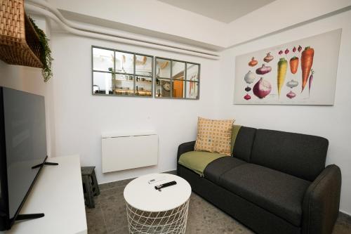 The Extravagant studio in Pagkrati Near Stadium - image 7
