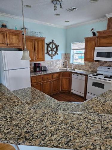 Seahorse Sea Fish Camp Sleeps 16
