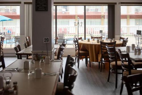 Restaurant, Hotel Royal Versailles in Mercier-Hochelaga-Maisonneuve