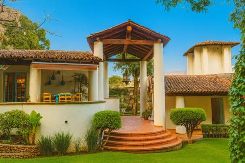 Malinalco Country House with Pool and Paddle Court in Malinalco