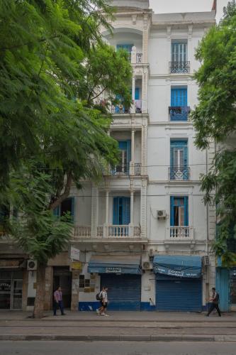Quiet, volumes and light in downtown Tunis, Tunis (zdjęcie 6)