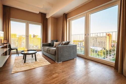 Homely! Skyview 2-Room Apartment, Airport, Fair, Rooftop, Gym! in Frankfurt am Main, Deutschland