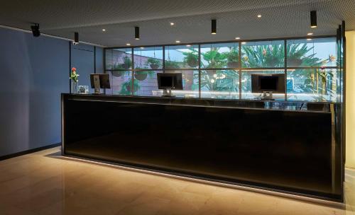Lobby, NH Sants Barcelona in Les Corts