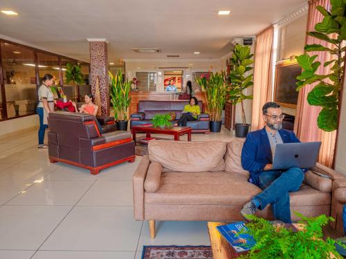 Lobby, Hotel Palacio in Paramaribo
