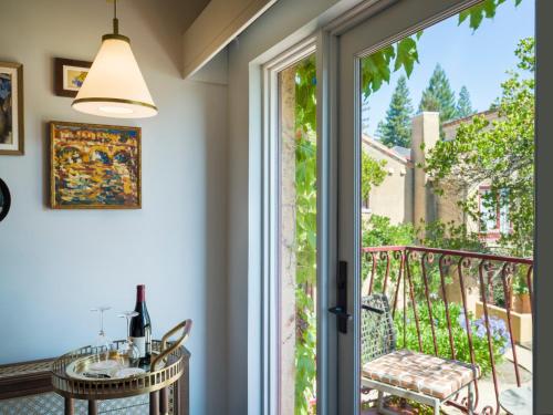 Book the Sonoma King Sonoma King