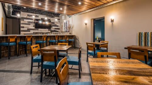 ผับ/เลาจน์, โรงแรมเบสต์ เวสเทิร์น พรีเมียร์ แองเคอนี (Best Western Premier Ankeny Hotel) in แองเคนี (IA)