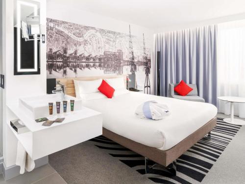 Novotel London Excel - image 14