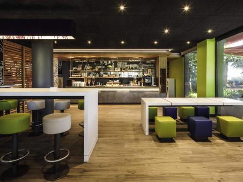 Ibis Budget Málaga Aeropuerto Avenida de Velazquez - image 6