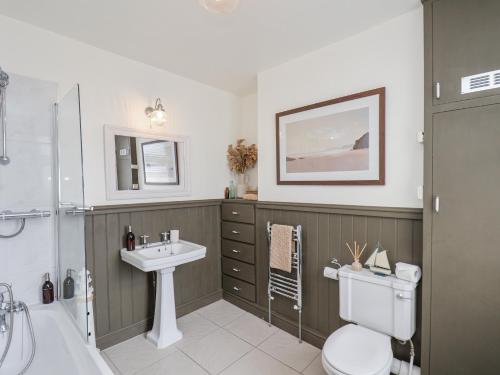 Launcher's Cottage - image 5